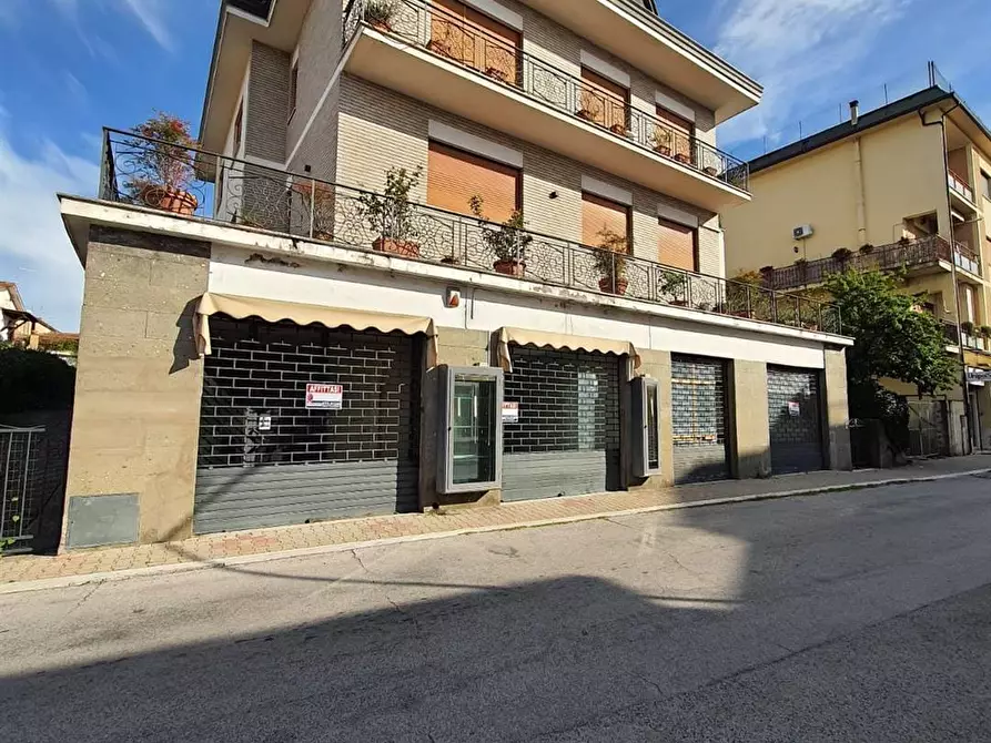 Immagine 1 di Negozio in affitto  in Via Alfieri a Ceprano