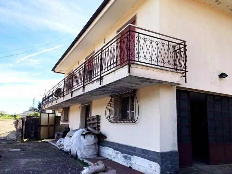 Immagine 1 di Casa indipendente in vendita  in STRADA PROVINCIALE 64 a Camporosso