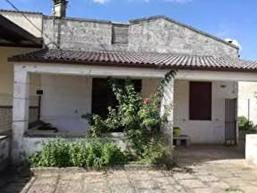 Immagine 1 di Casa indipendente in vendita  in Contrada Rifezza a Gravina In Puglia