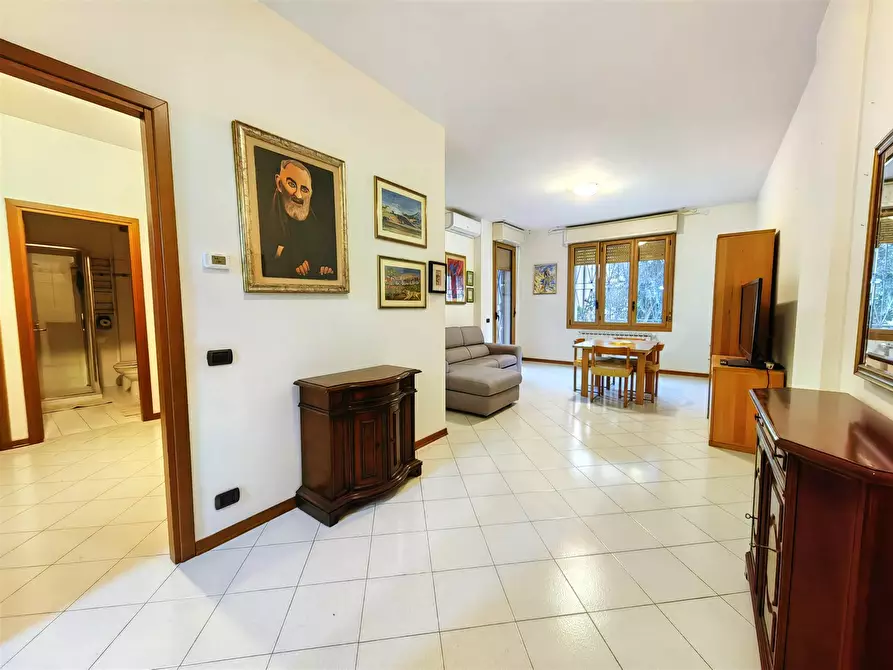 Immagine 1 di Appartamento in vendita  in via ferraris a Prato