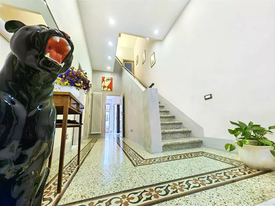 Immagine 1 di Appartamento in vendita  in viale montegrappa a Prato