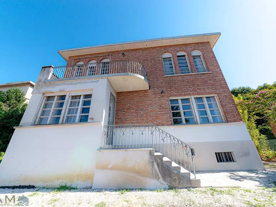 Immagine 1 di Villa in vendita  in SALITA TRENOVIA a Trieste