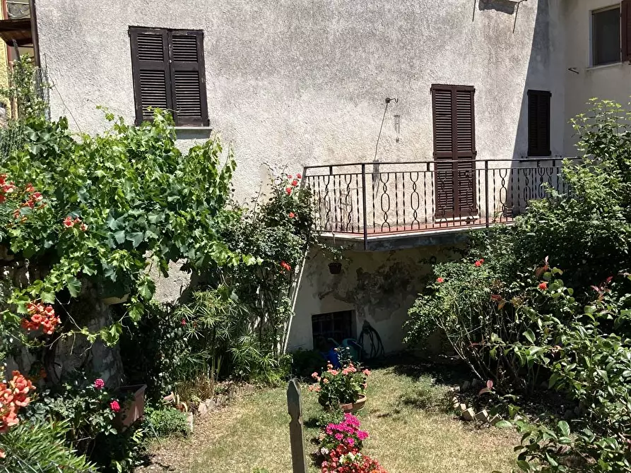 Immagine 1 di Casa indipendente in vendita  in Montesecco a Pergola