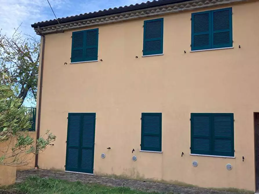 Immagine 1 di Appartamento in vendita  a Pesaro