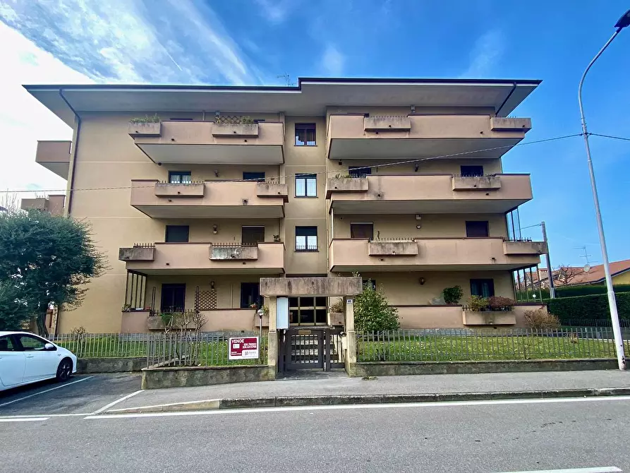 Immagine 1 di Appartamento in vendita  in VIA MONTE CERVINO a Calusco D'adda