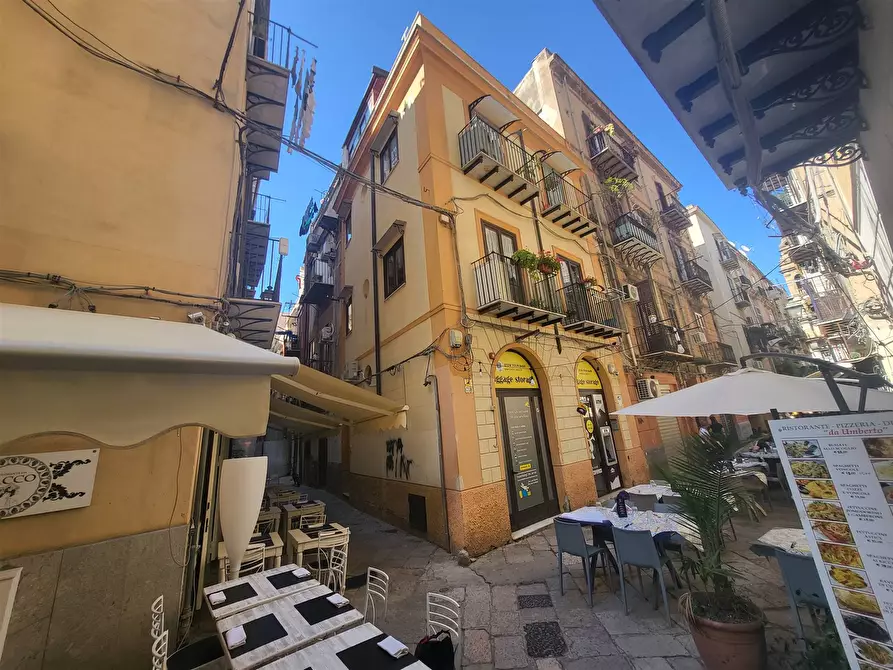 Immagine 1 di Appartamento in vendita  in via Orologio a Palermo
