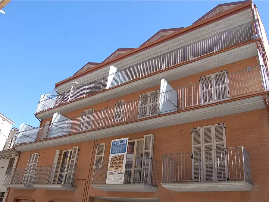 Immagine 1 di Appartamento in vendita  a Acqui Terme