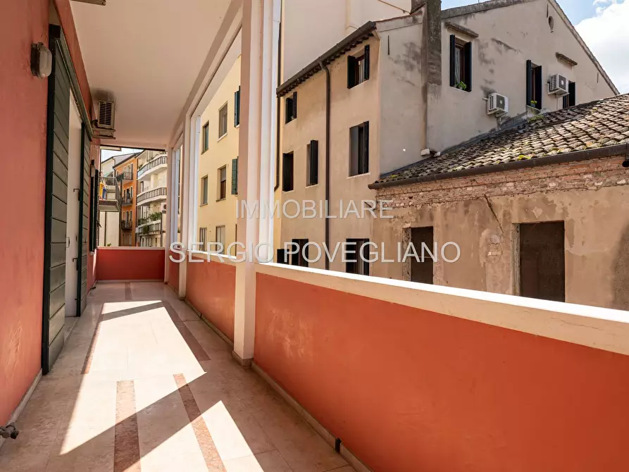 Immagine 1 di Appartamento in vendita  a Treviso