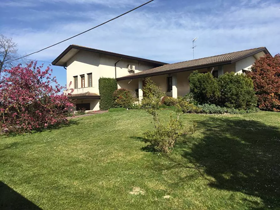 Immagine 1 di Villa in vendita  a Annone Veneto