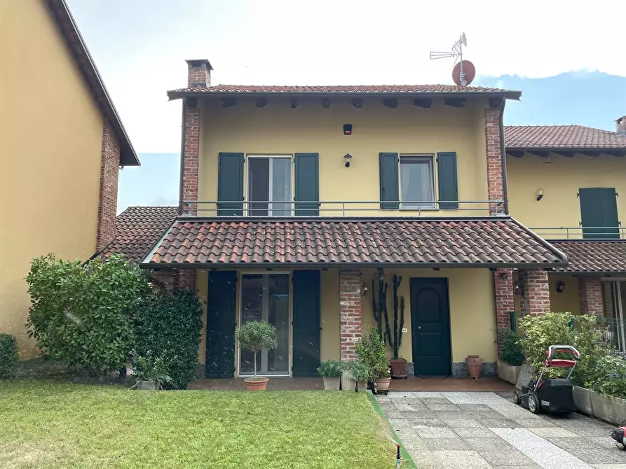 Immagine 1 di Villa in vendita  in STRADA SAN GIOVANNINO a Casale Monferrato