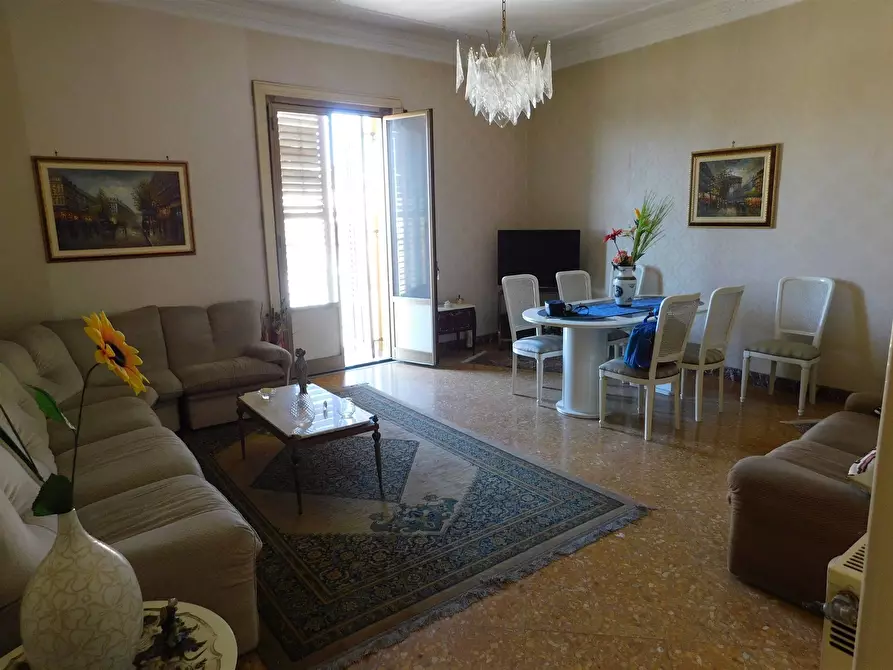 Immagine 1 di Appartamento in vendita  in Via Gramsci a Caltanissetta