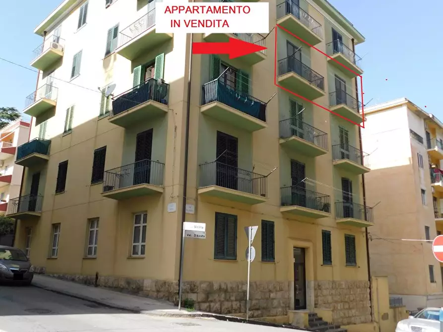 Immagine 1 di Appartamento in vendita  in via Val D'Aosta a Caltanissetta