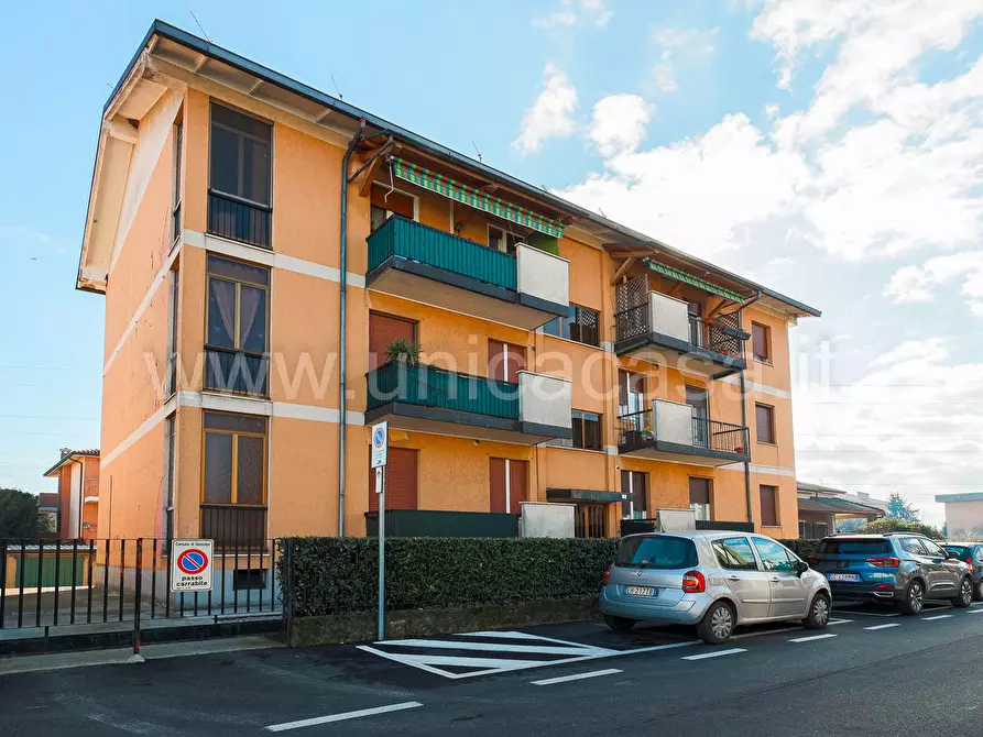 Immagine 1 di Appartamento in vendita  in via Matteotti a Grezzago