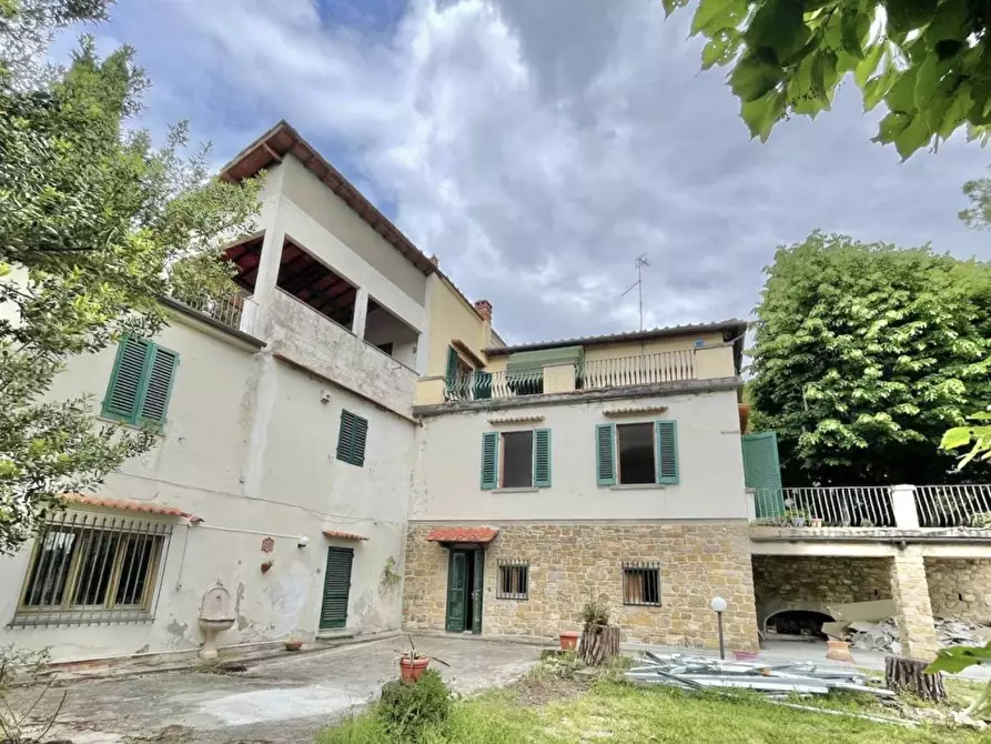 Immagine 1 di Villa in vendita  in via della Pescaia a Firenze