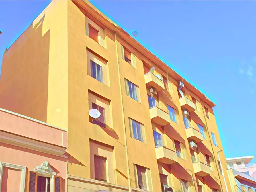 Immagine 1 di Appartamento in vendita  in Via XX Settembre a Cagliari