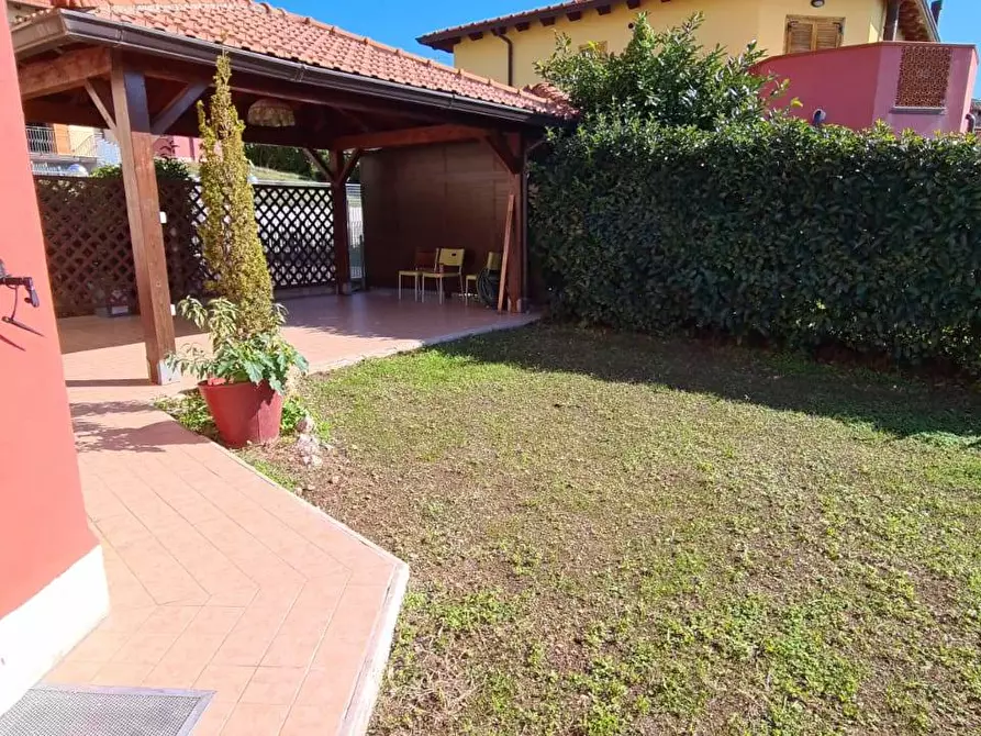 Immagine 1 di Villa in vendita  a Pontecagnano Faiano
