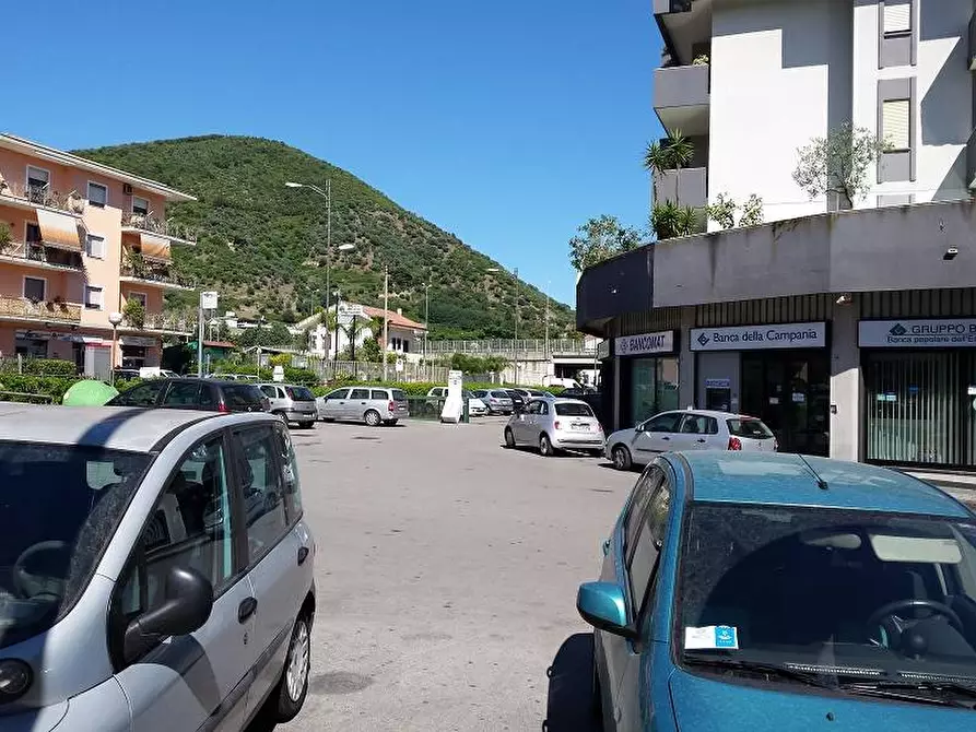 Immagine 1 di Posto auto in vendita  a Salerno