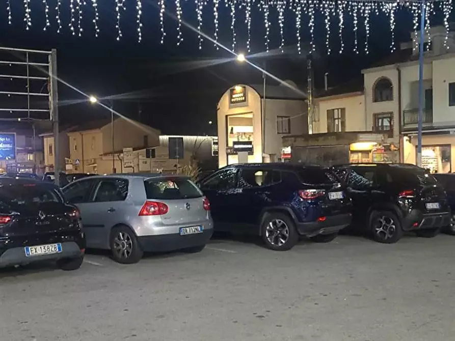 Immagine 1 di Posto auto in vendita  in via san leonardo a Salerno