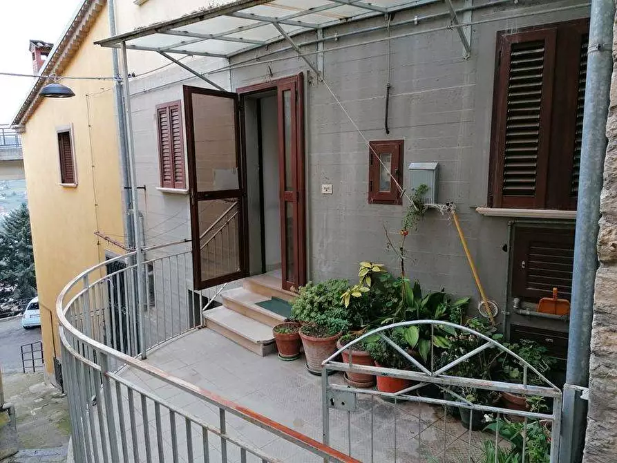 Immagine 1 di Appartamento in vendita  in Via Lucrezia Caracciolo a Picerno