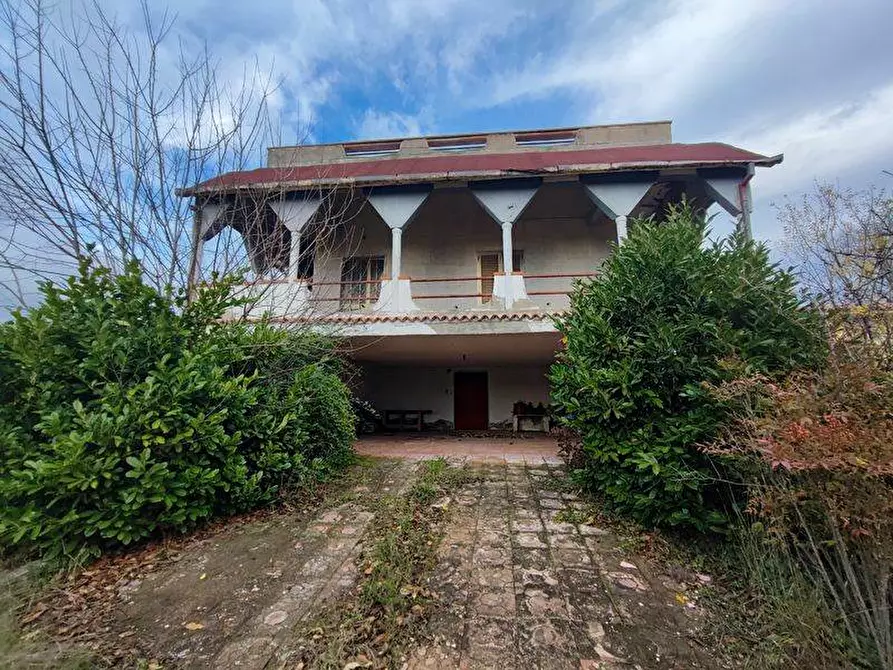 Immagine 1 di Villa in vendita  a Balvano