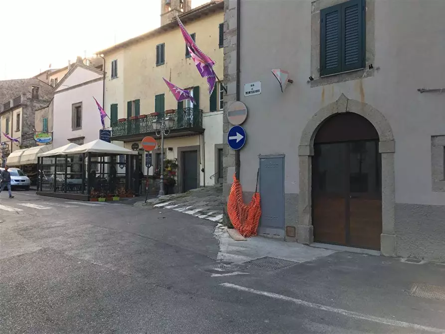 Immagine 1 di Locale commerciale in affitto  in corso nasini a Castel Del Piano