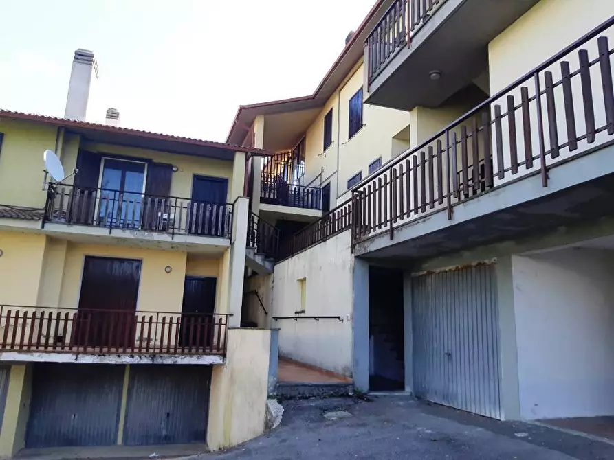Immagine 1 di Appartamento in vendita  in Paradiso basso a Seggiano