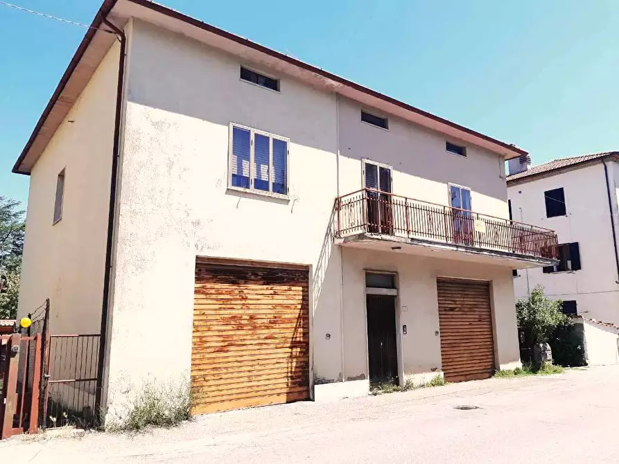 Immagine 1 di Villa in vendita  in Via Don Minzoni a Castel Del Piano