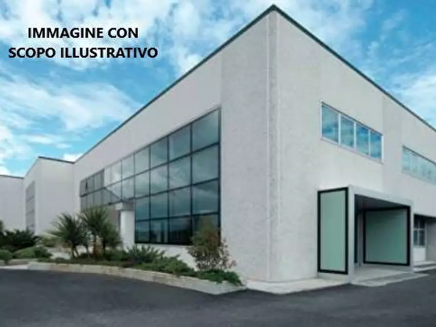 Immagine 1 di Magazzino in vendita  a Sesto Fiorentino