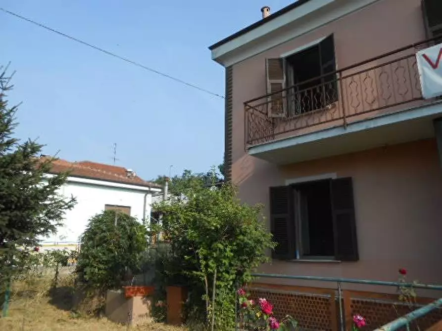 Immagine 1 di Casa indipendente in vendita  a Cairo Montenotte