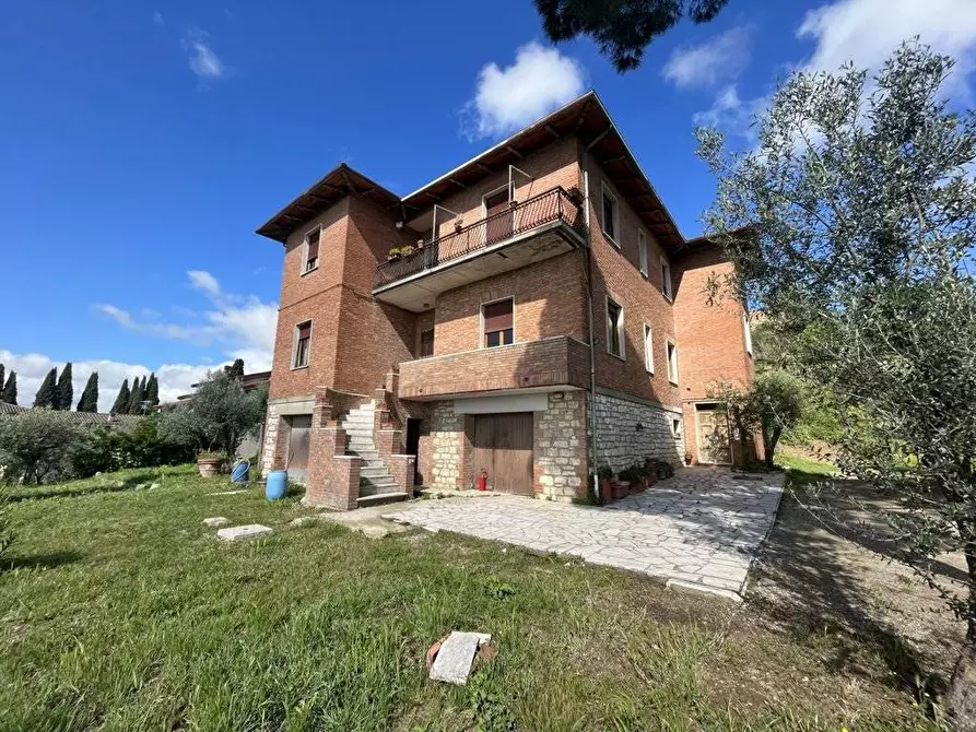 Immagine 1 di Casa indipendente in vendita  in Via Senese a Lucignano