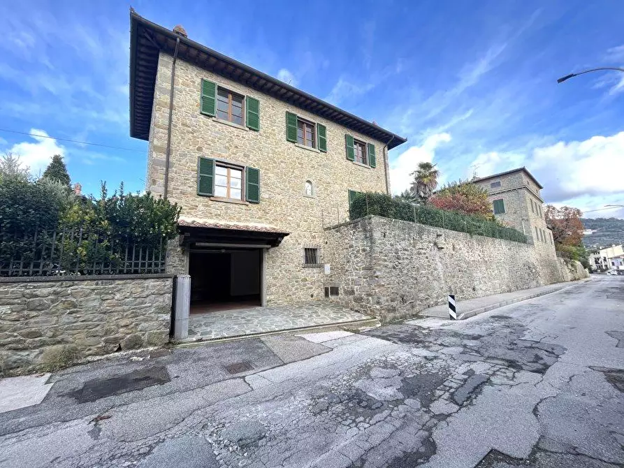 Immagine 1 di Casa indipendente in vendita  in Via Luca Signorelli a Cortona