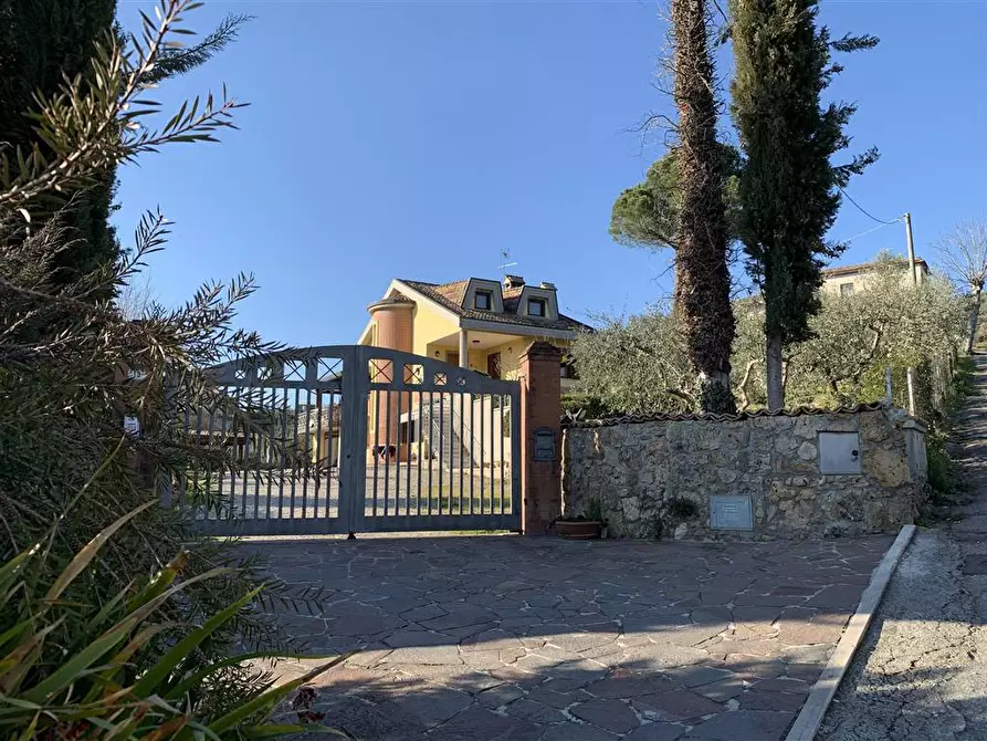 Immagine 1 di Villa in vendita  in Via Maniano a Frosinone