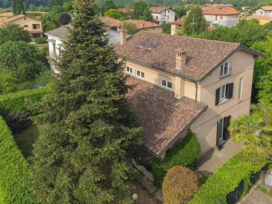 Immagine 1 di Villa in vendita  in Via Delle Grigne a Liscate