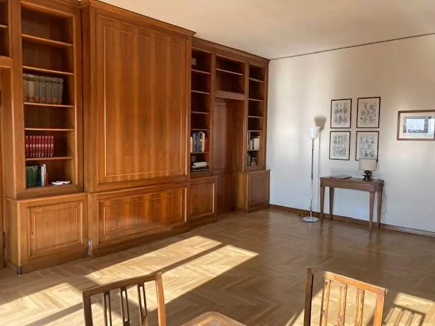 Immagine 1 di Appartamento in vendita  a Pavia