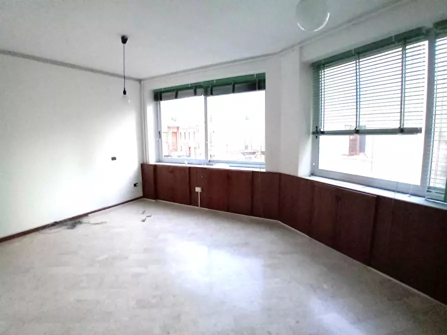 Immagine 1 di Appartamento in affitto  a Battipaglia