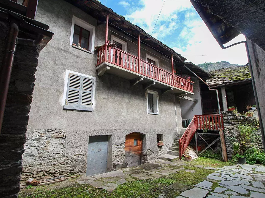 Immagine 1 di Casa indipendente in vendita  in Via San Sulpizio a Arvier