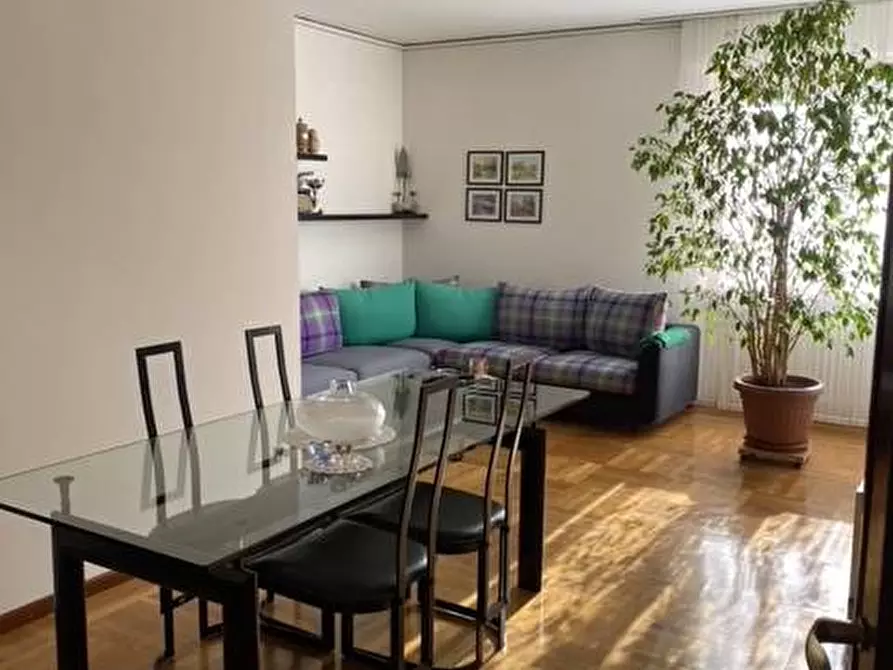 Immagine 1 di Appartamento in vendita  in via Monte Emilius a Aosta