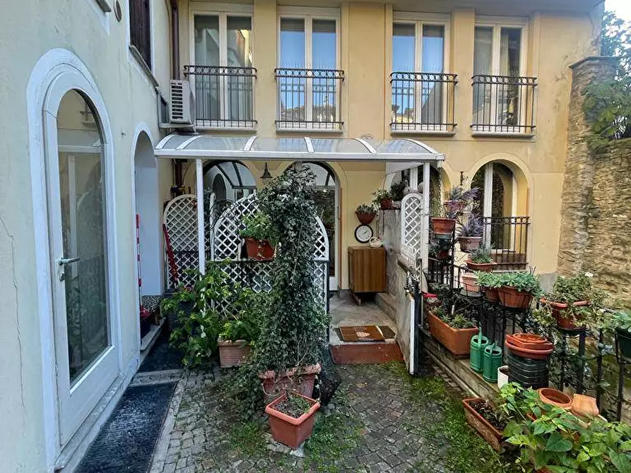 Immagine 1 di Appartamento in vendita  in VIA CHALLAND a Aosta