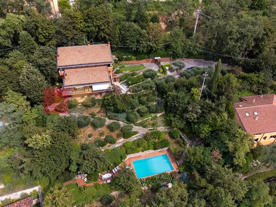 Immagine 1 di Villa in vendita  in VIA BOSCOPIANO a Negrar