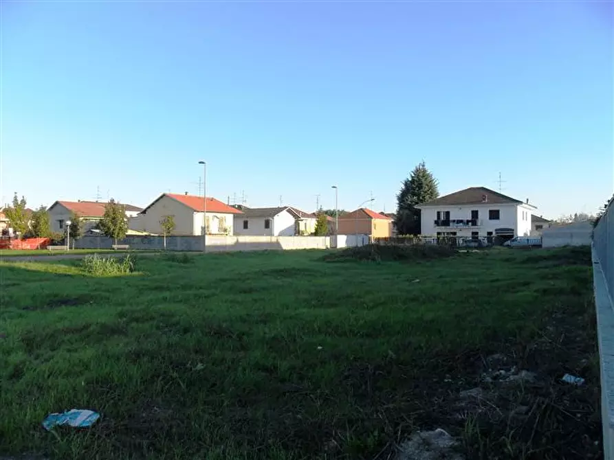 Immagine 1 di Terreno edificabile in vendita  a Vercelli