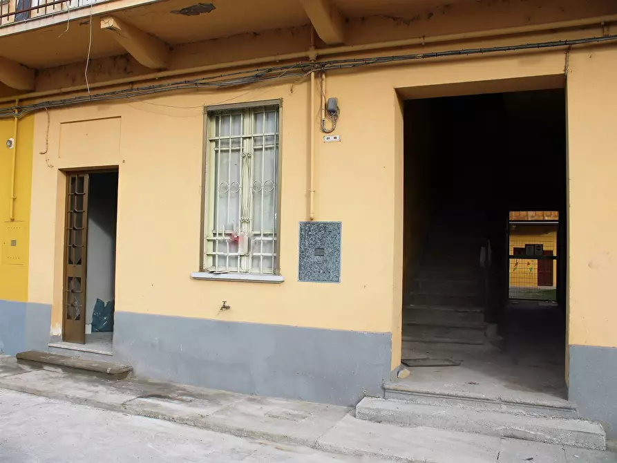 Immagine 1 di Appartamento in vendita  in via Prarolo a Vercelli