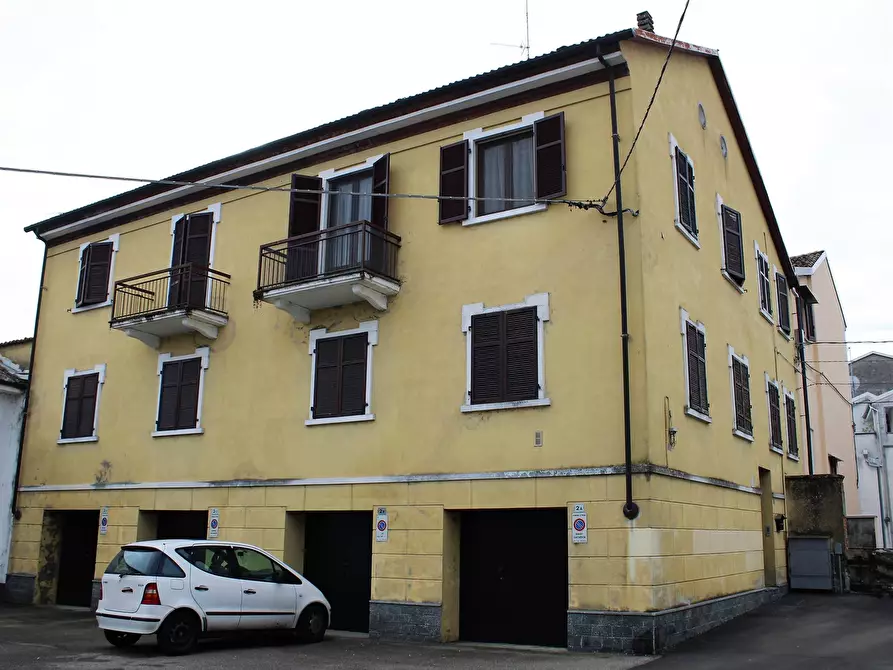 Immagine 1 di Appartamento in vendita  in via Montarolo a Trino Vercellese