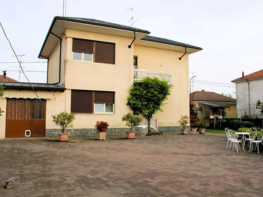 Immagine 1 di Villa in vendita  in via Cavour a Costanzana