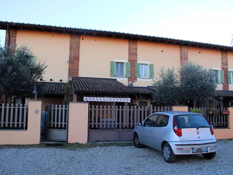 Immagine 1 di Villa in vendita  in Via Case Sparse a Caresana