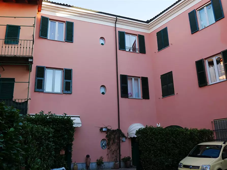 Immagine 1 di Casa indipendente in vendita  in Via Basso a Novi Ligure