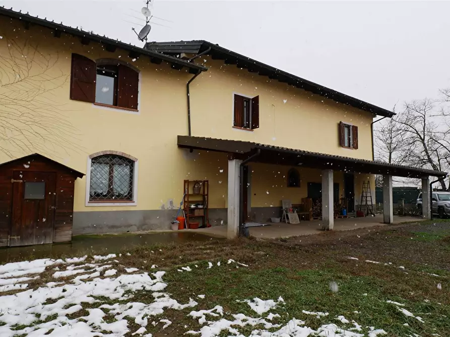 Immagine 1 di Villa in vendita  a Novi Ligure