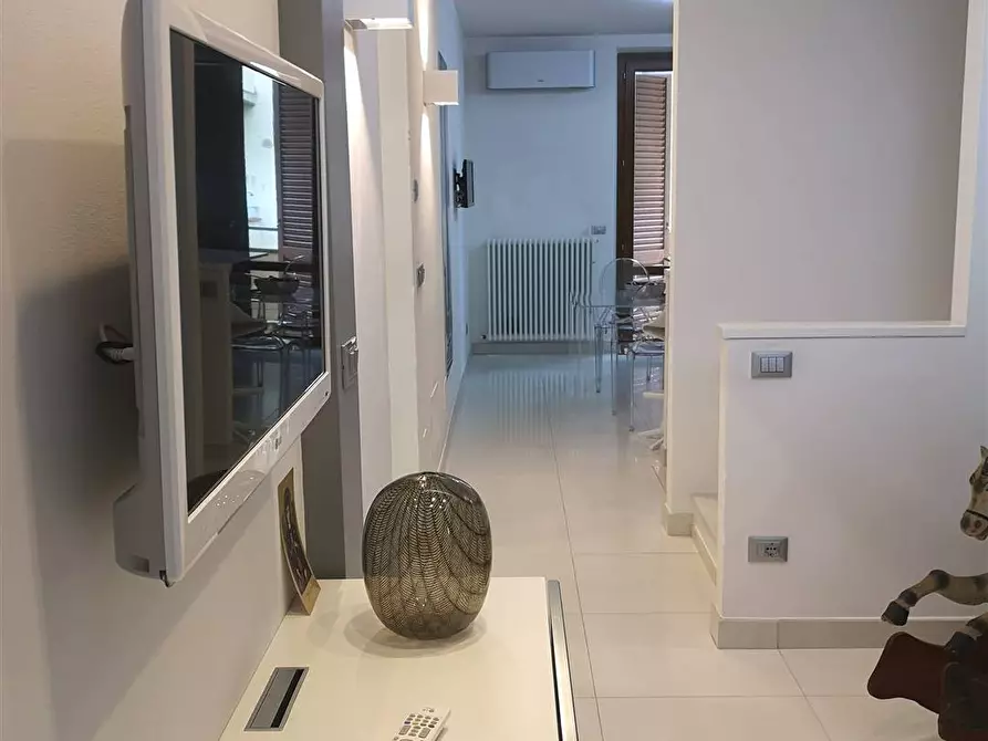 Immagine 1 di Appartamento in vendita  in VIALE MATTEOTTI a Montevarchi