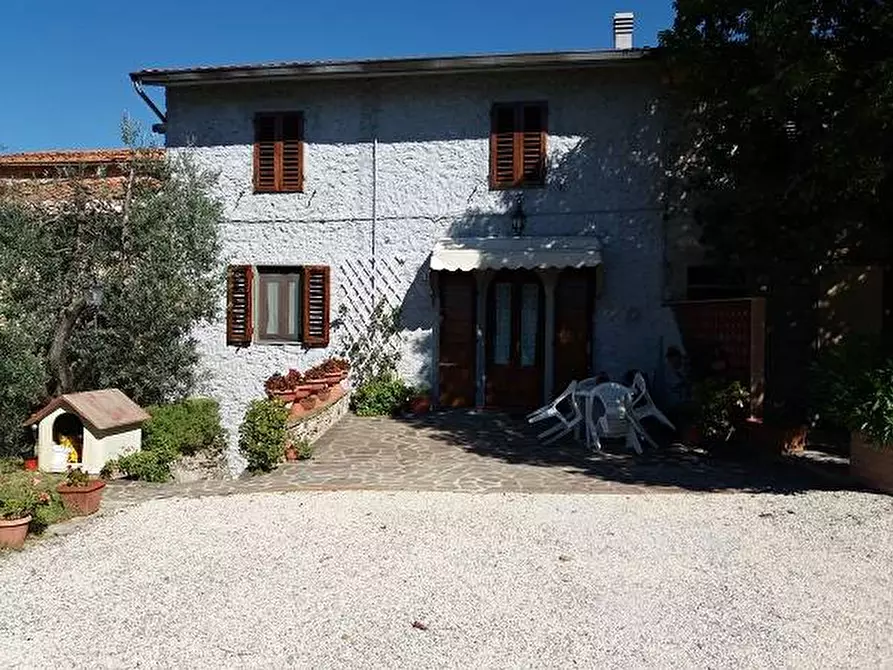Immagine 1 di Rustico / casale in vendita  in VIA RONCOVISI a Monsummano Terme
