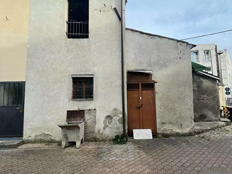 Immagine 1 di Palazzo in vendita  in Via Gherardacci a Prato