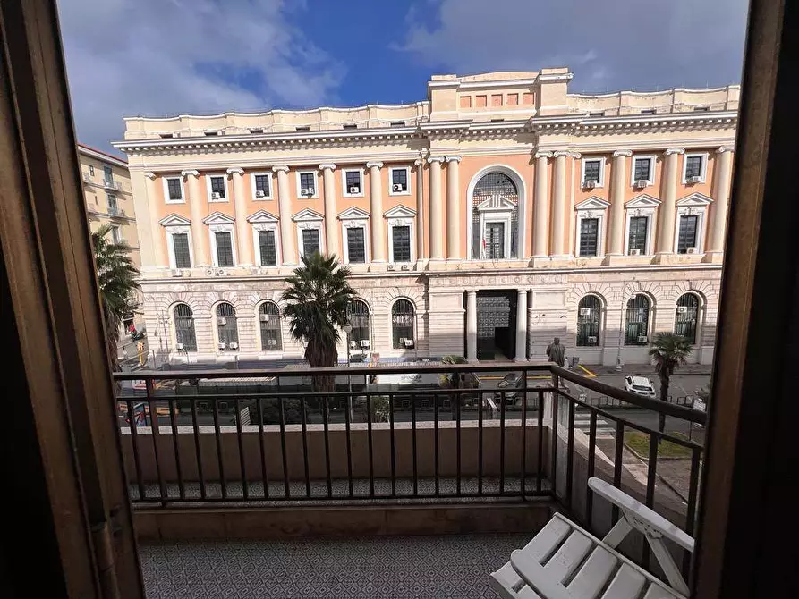 Immagine 1 di Appartamento in vendita  a Salerno